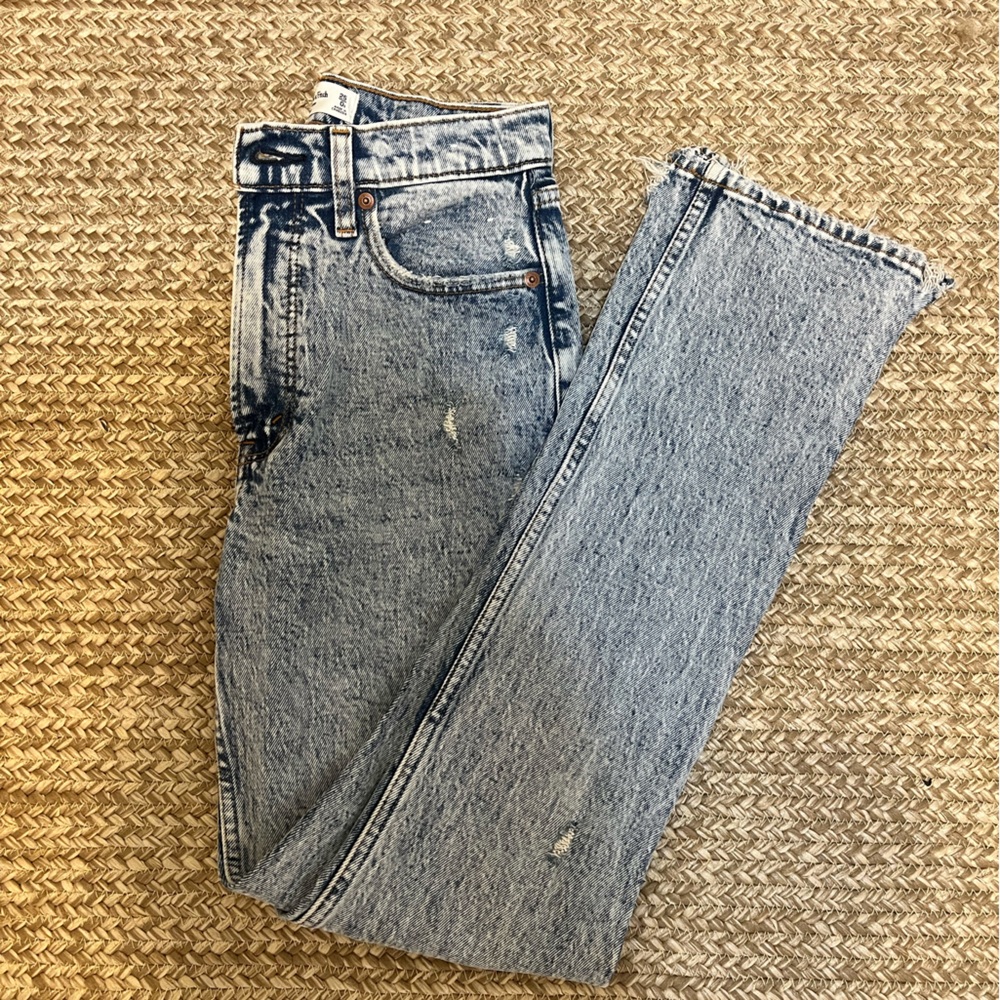 Abercrombie The 90s Skinny High Rise